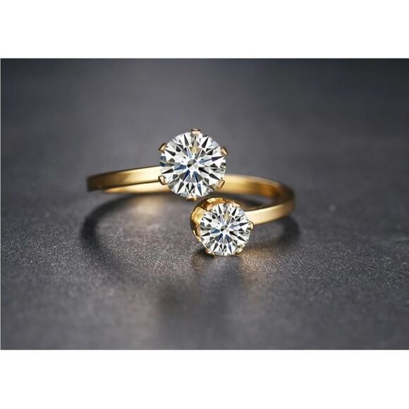 Diamond CZ Engagement Ring Size 7 New in Gift Box - Picture 3 of 3